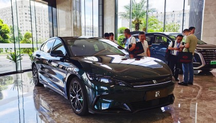 营收7771亿元,超越特斯拉!刚刚,比亚迪炸裂发布:拟派现超120亿元