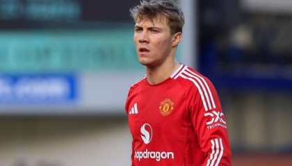 转会费7390万amp;16场球荒！曼晚：曼联教练组对22岁霍伊伦失去耐心