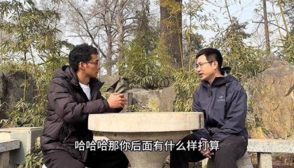 唐尚珺称正努力成为教师,到访清华向李龙“取经”当老师的经验