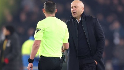 已到悬崖边!利物浦各赛事三连败 “双红会”或定斯洛特去留