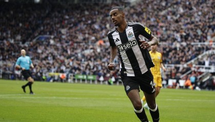 1.2亿英镑!曝伊萨克只想加盟利物浦 红军愿为他再破纪录