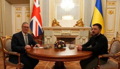 乌克兰变天了！泽连斯基高举双手，正式签下协议？最大赢家是他