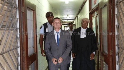 美国男子度蜜月期间杀害华裔妻子,被判终身监禁!两人恋爱3个月闪婚,警方:受害者被殴打致死