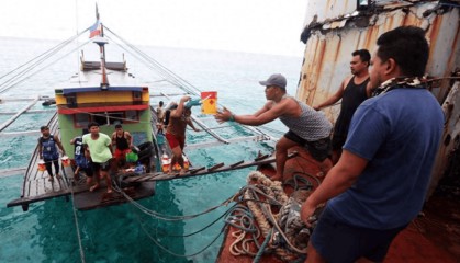 中国动真格了!菲防长紧急求美澳撑腰,威胁强行闯关为坐滩军舰补给