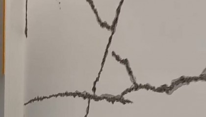 重庆一业主新房天花板开裂,建设局:初步推断系楼上装修材料导致楼板超载