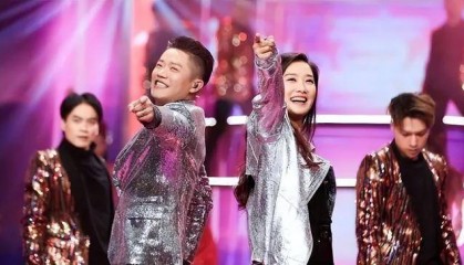 凤凰传奇出道20年被迫换主唱,曾毅:现在赚钱也太难了!