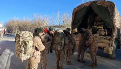 紧急驰援！西藏军区部队第一时间赶赴震中