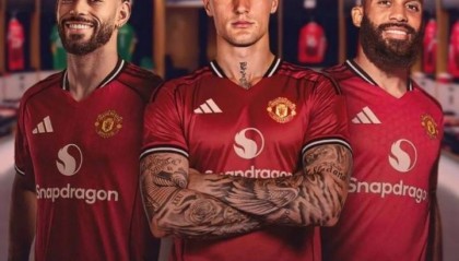 锋线全换!曼联新三叉戟造价2.2亿,上赛季3人联赛48球超曼联全队