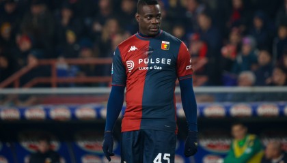 难返巅峰！34岁巴洛特利意甲枯坐板凳，21岁身价3200万如今仅50万