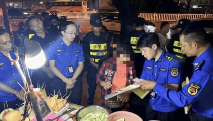“锅铲声敲得我睡不着”！深夜，深圳多名流动摊贩被劝离……