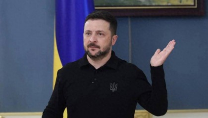 看到普京开出的12项停火条件,泽连斯基一时没忍住,被气到当众破口大骂