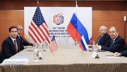 俄外长谈与美国务卿会面: 重申乌克兰问题俄方立场