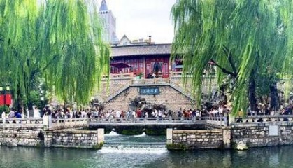 秋色满城 历下有约丨护城河畔美出圈!解锁历下限定秋日浪漫