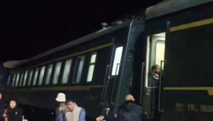 黑龙江一列车行驶中脱轨,当地应急部门:已在现场处置