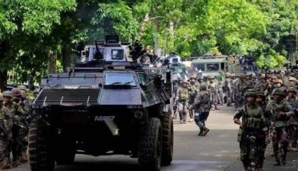 顾不上南海了!杜特尔特号召“兵变”,关键时刻,16万菲军选边站