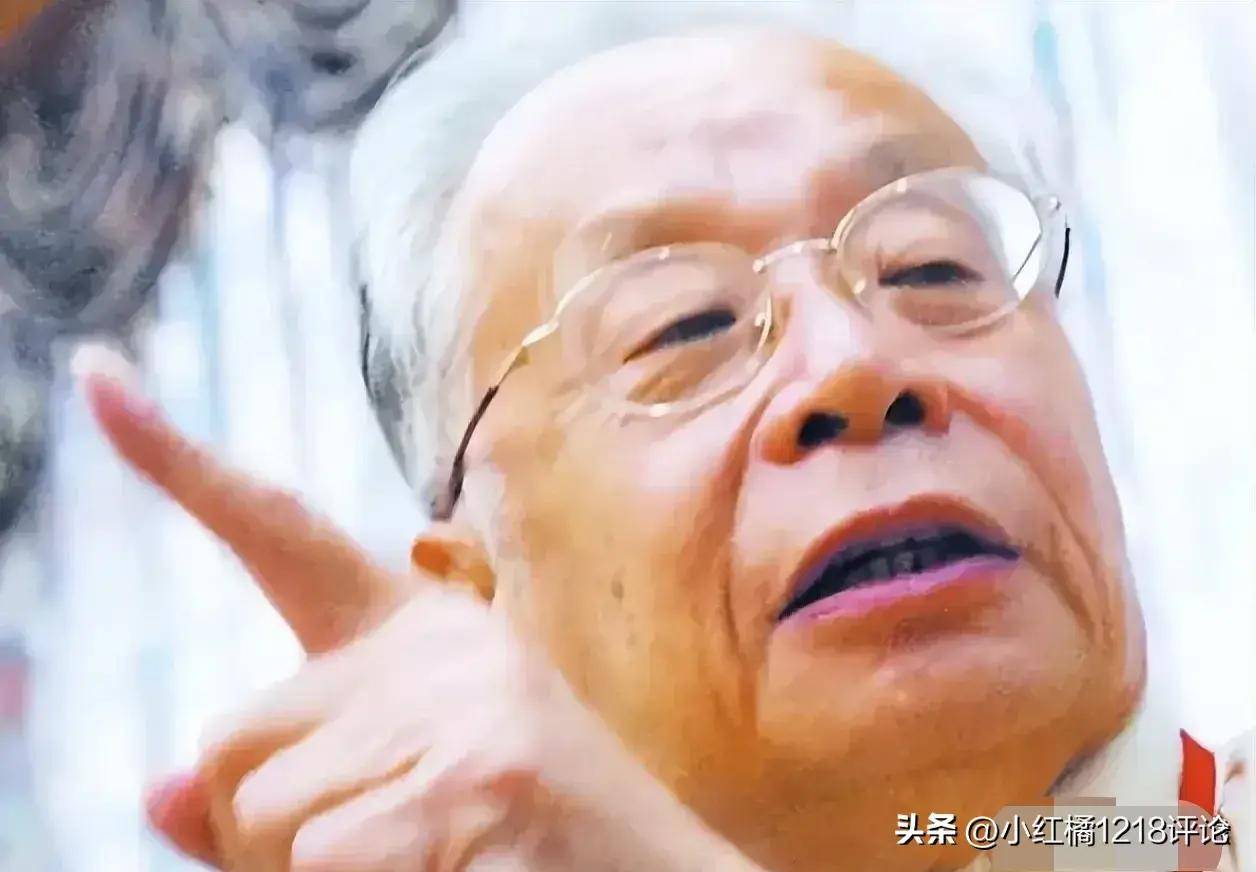 没下限！匪夷所思！中科院何祚庥问项立刚：一光年等于多少自然年