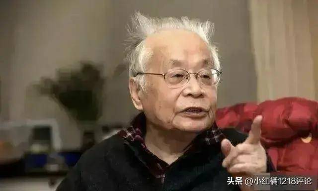 没下限！匪夷所思！中科院何祚庥问项立刚：一光年等于多少自然年