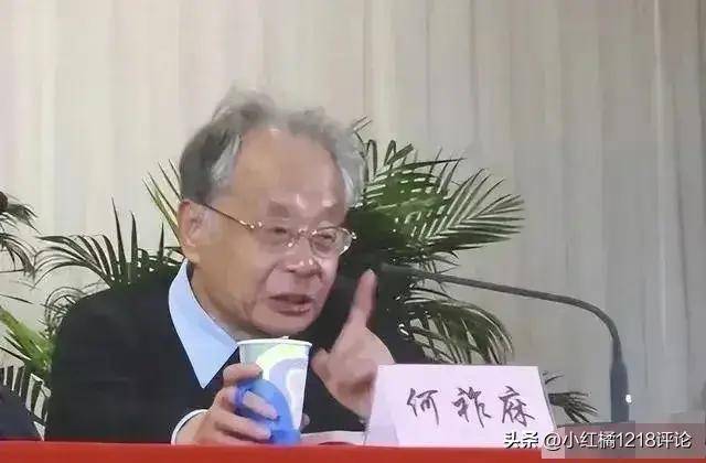 没下限！匪夷所思！中科院何祚庥问项立刚：一光年等于多少自然年