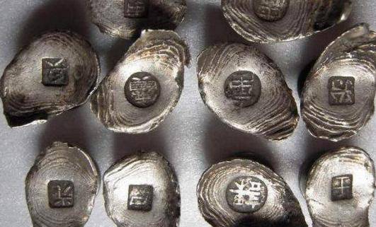 古代的一两银子等于现在多少人民币？看看你如今月收入是几两银子