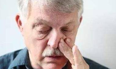 爱挖鼻孔的人，后来怎么样了？劝你别冲动，多挖1次伤害越大