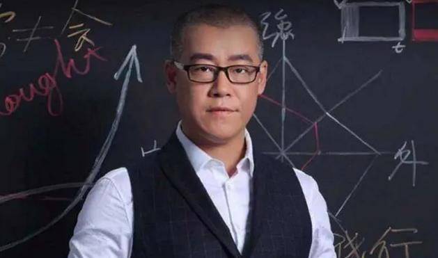 那个买十万比特币，就成为中国比特币首富的李笑来，现在生活怎样