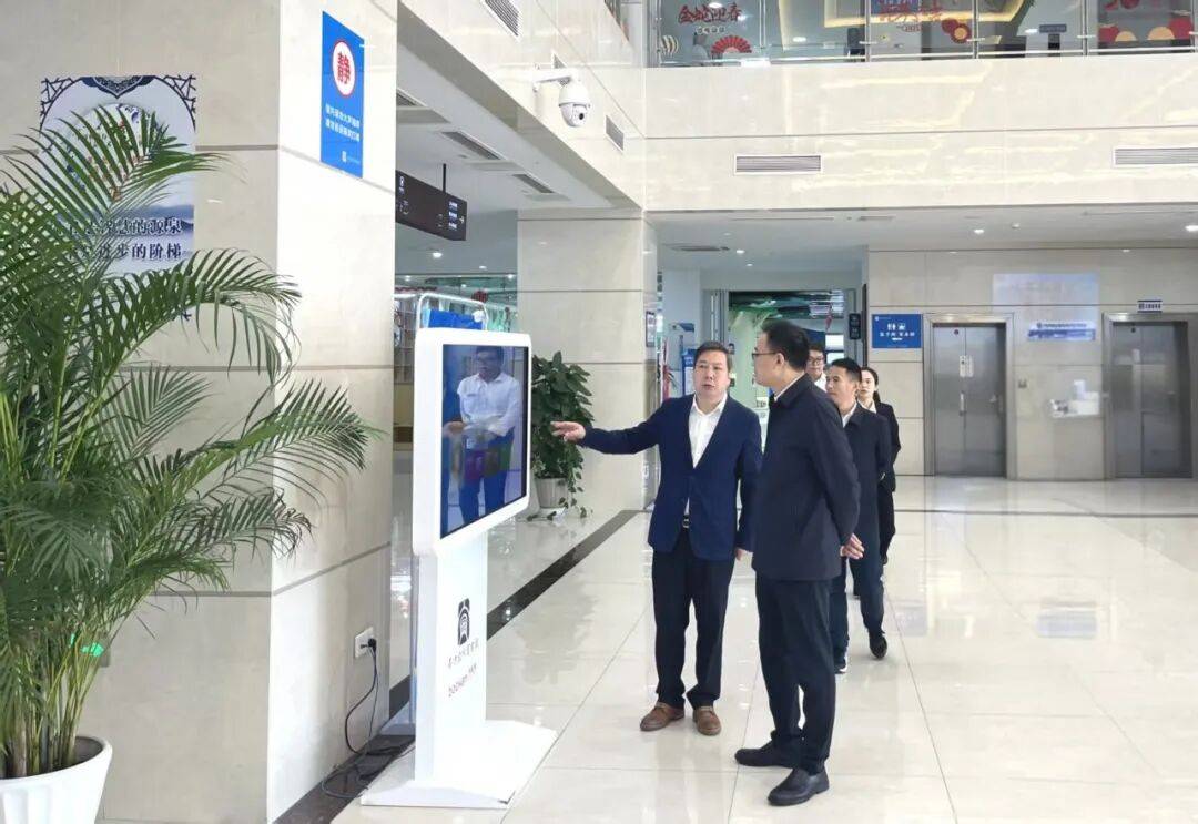 景德镇市委常委、市政府党组成员、副市长提名人选魏冀调研市图书馆
